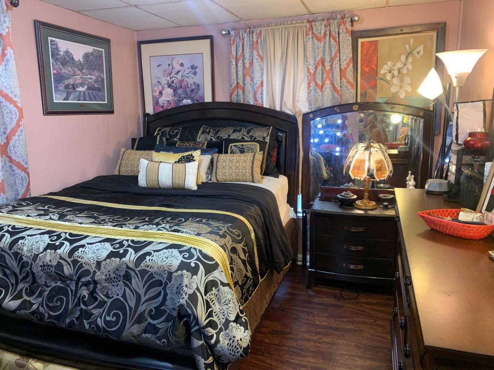 Ambassador Luxury Room Jamestown Exterior photo